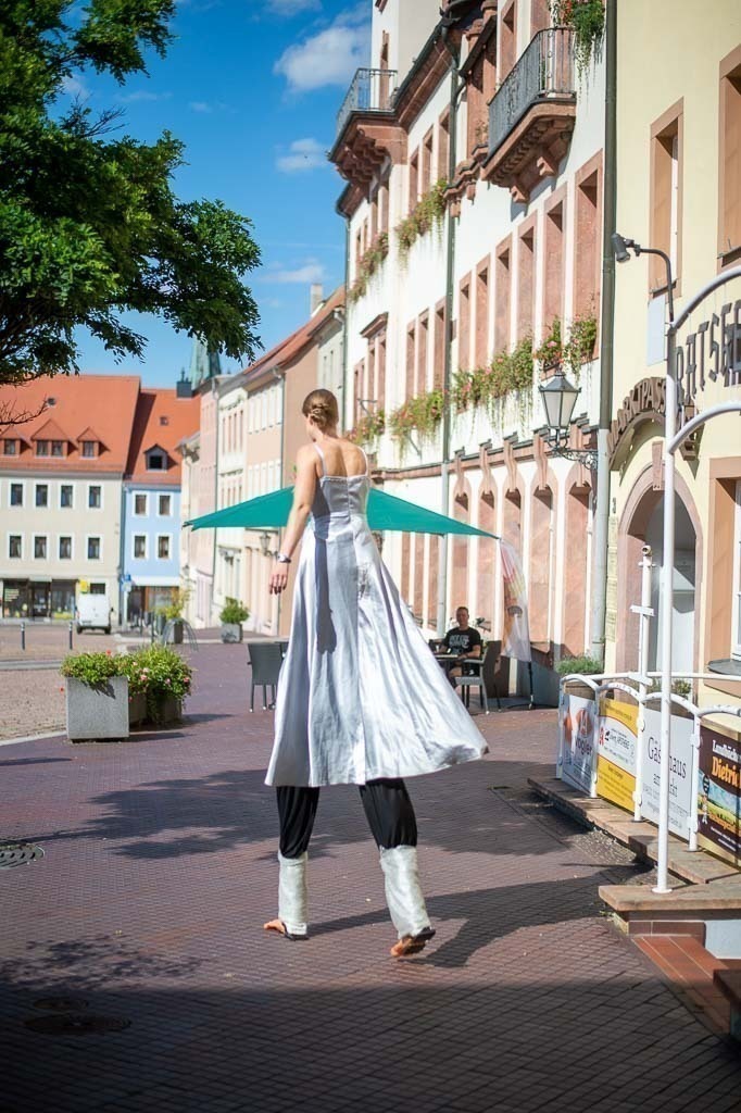 Summ Summ Salsa | Kinderkonzert Summ Summ Salsa mit Klazz Brothers & Cuba Percussion im Forte Belvedere Leisnig zum Festival Hallo Leisnig 2022. - Realisiert mit Pictrs.com