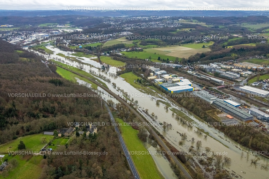 Wetter231201846Ruhr | Luftbild, Ruhrhochwasser, Weihnachtshochwasser 2023, Fluss Ruhr tritt nach starken Regenfällen über die Ufer, Überschwemmungsgebiet an der Wetterstraße mit dem Schloss Mallinckrodt, Blick zur Neuen Ruhrbrücke Wetter, Gewerbegebiet Wengern-Ost, Westende, Herdecke, Ruhrgebiet, Nordrhein-Westfalen, Deutschland