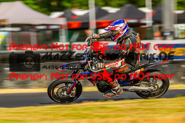 MaZZes_FotoMatrix_230701_7016 | UE40