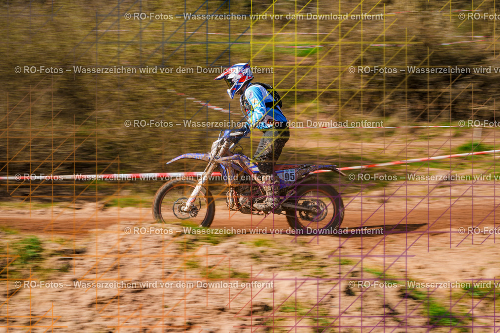 3 Lauf Mernes-310 | Sportfotografie von RO-Fotos: Motorsport, Motocross, Enduro, Laufveranstaltungen und Triathlon. Professionelle Fotos von Sportlern und Events. - Realisiert mit Pictrs.com
