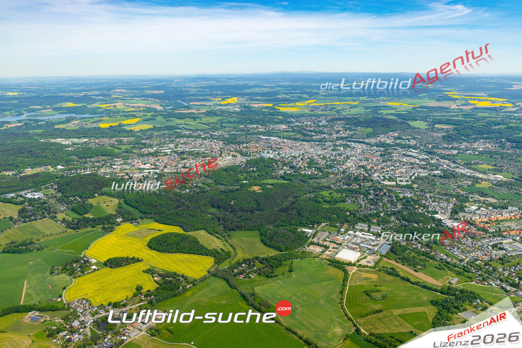 Das Luftbild der Stadt Plauen wurde 2022 vom Flugzeug heraus erstellt (keine Drohnen-Aufnahmen) Aufnahmehöhe ca.450 Meter- hohe Bildauflösung und Druck-Qualität. Garantiert!