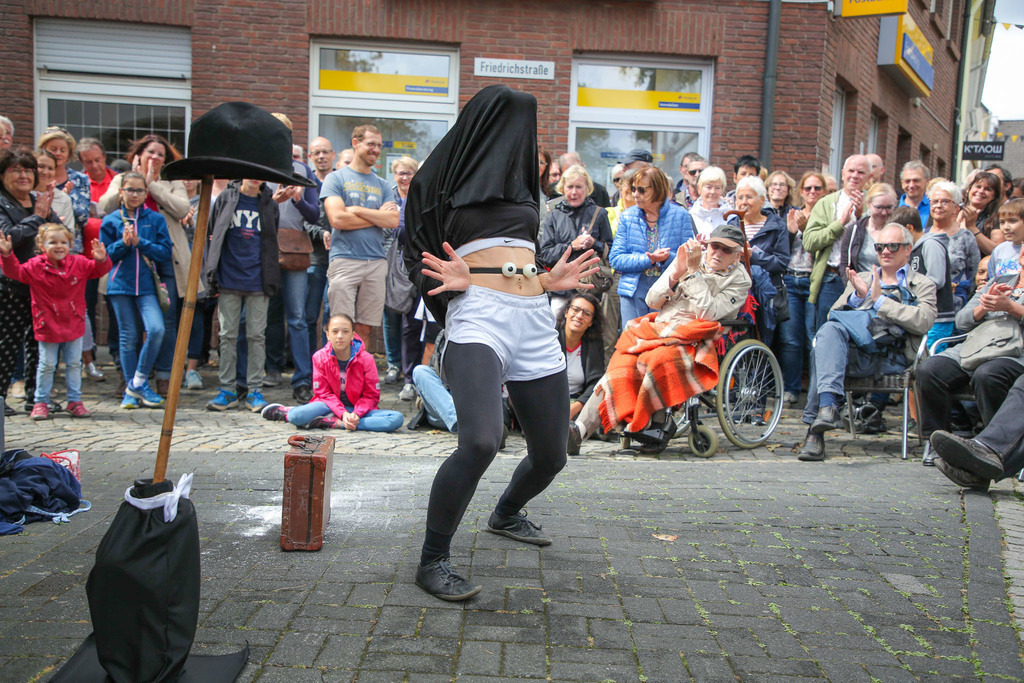 AnitaBertolami_Transfiguro_032 | Bildergalerie von Sport-Ereignissen aber auch von weiteren spannenden Dingen - nicht nur vom Niederrhein. In Anlehnung an den bekannten Spruch von Hanns Dieter Hüsch heißt das Motto: "Niederrhein ist überall".  - Realisiert mit Pictrs.com