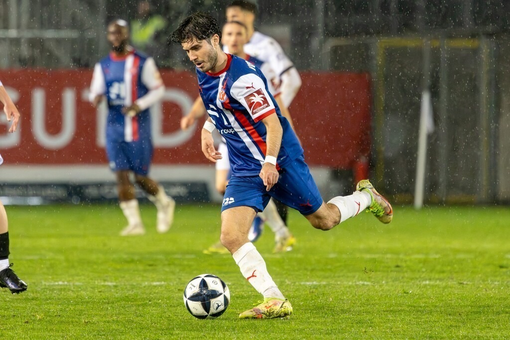 Fußball, Badischer Pokal 2025/26, Halbfinale: SV Sandhausen gegen VfR Mannheim | Fußball, Badischer Pokal 2025/26, Halbfinale: SV Sandhausen gegen VfR Mannheim***Am Ball: Umut Sentürk (21, Mannheim) - Realisiert mit Pictrs.com