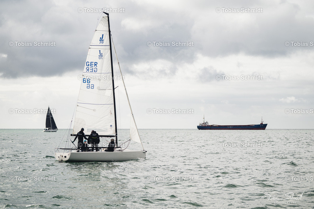 Fehmarn Rund 2025_DSC6855 | Fotoprodukte, Kalender und Wanddeko direkt vom Fotografen auf Fehmarn. Ob Wandbild auf Alu-Dibond, hinter Acrylglas oder auf Leinwand – hier können Sie Ihr Lieblingsbild kaufen. - Realisiert mit Pictrs.com