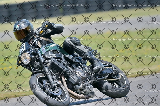 26BT02-2164 | markuskiefer.com - Realisiert mit Pictrs.com