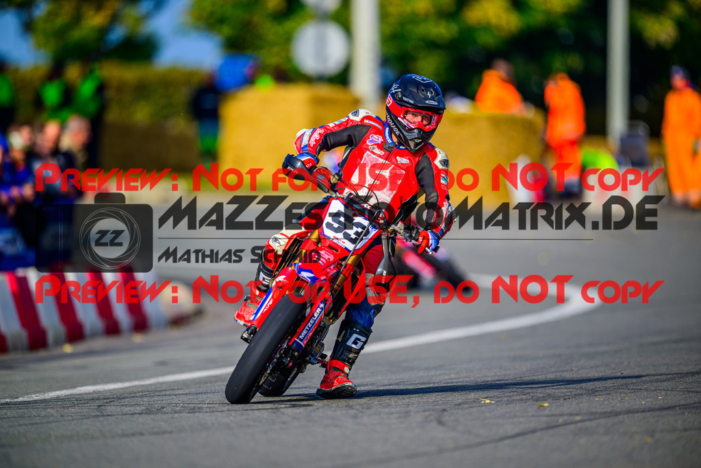 MaZZes_Fotomatrix_20251012_6007705_3032 | SENIOR