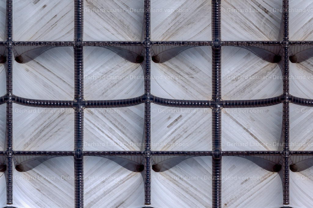 4030719 | HANNOVER 02.06.2020 Ausstellungsgelände und Messehallen mit Dach- Membrankonstruktion der an der Straße 5. Allee im Ortsteil Mittelfeld in Hannover im Bundesland Niedersachsen, Deutschland. Weiterführende Informationen bei: Deutsche Messe. // Exhibition grounds and exhibition halls with roof membrane construction on the street 5. Allee in the district Mittelfeld in Hanover in the state Lower Saxony, Germany. Further information at: Deutsche Messe. Foto: Gerhard Launer