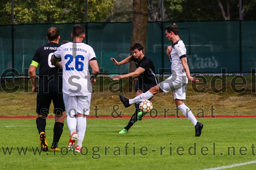 2023-09-03_096_SV_Anzing_gegen_TSV_Ottobrunn | Anzing, Deutschland, 03.09.2023:
Fußball, Kreisliga 2023 / 2024, Testspiel, 3. Spieltag, Endergebnis: 3:0

Peter Rauch (SV Anzing, #6), Patric Palatin (TSV Ottobrunn, #26), Kilian Blumberg (SV Anzing, #8), Marius Flecke (TSV Ottobrunn, #5)

Foto: Christian Riedel / fotografie-riedel.net