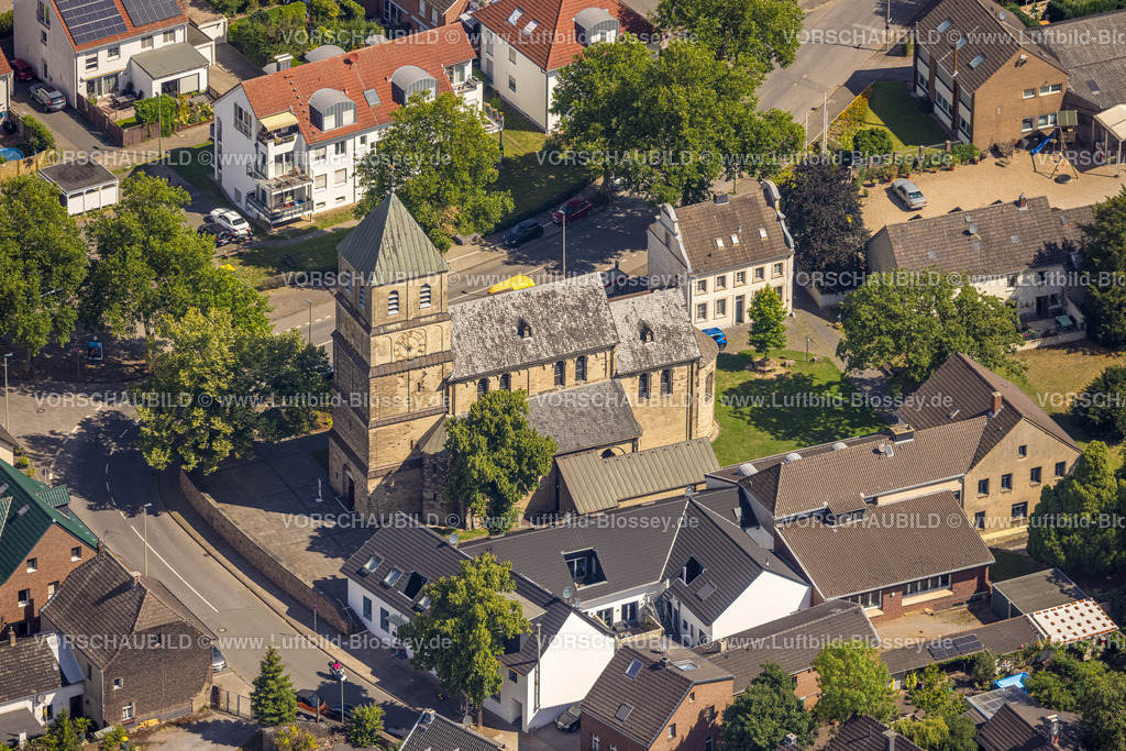 Duisburg220701457 | Luftbild, Kath. Kirche St. Dionysius, Mündelheim, Duisburg, Ruhrgebiet, Nordrhein-Westfalen, Deutschland