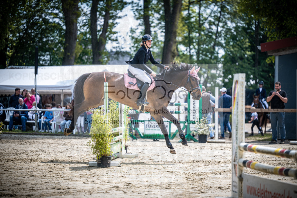 DOS_1084 | Reitturnier Venne - Realisiert mit Pictrs.com