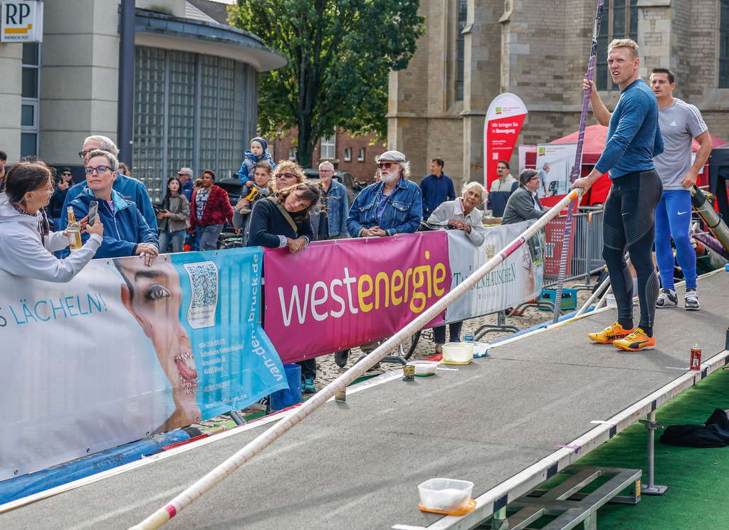 top-top.de 240913-071 | Foto, Video, Fotografie, Videografie, Fotobox, DJ, Discjockey, Musik, Musikbox, Veranstaltung, Photobooth, Amazon, Ebay, Buchtipp, Bestseller, Autor, Verlag, Buch, Wesel, Hamminkeln, NRW, Dinslaken, Rees, Drohne, Hochzeit, Party, Fotobox, Wesel, Fotograf