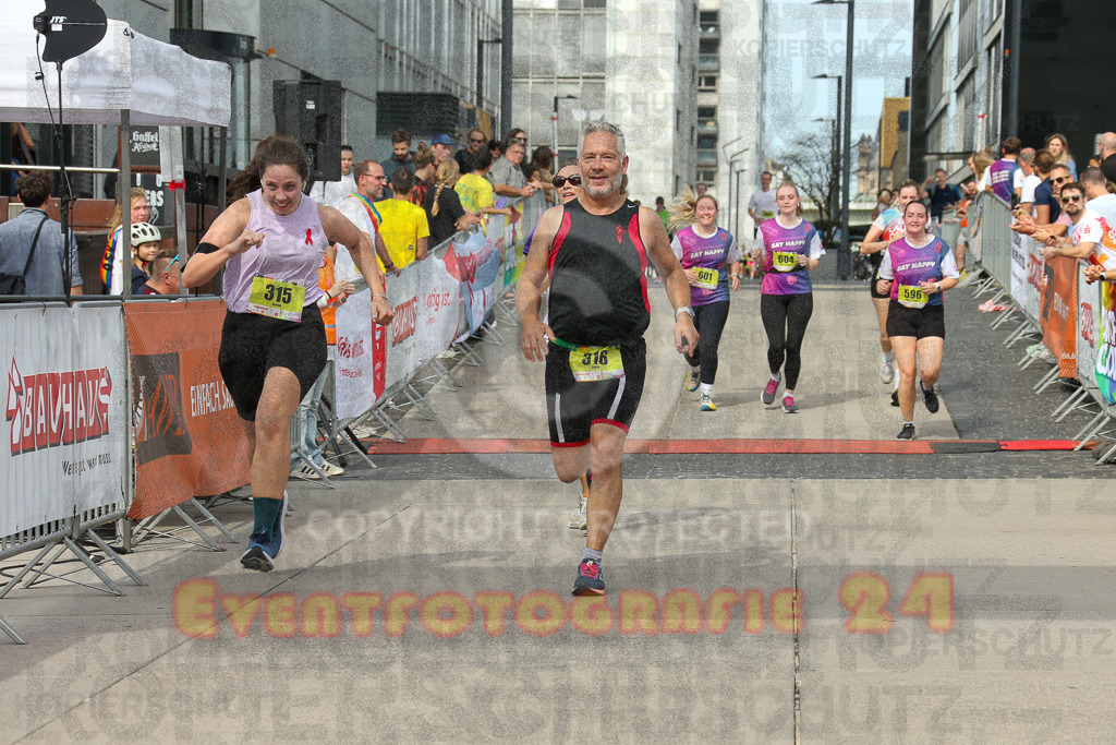 250920_1335_EX1_5625 | Sportfotografie im Rhein-Sieg Kreis, Köln, Bonn, NRW, Rheinland Pfalz, Hessen, etc. Unser Tätigkeitsfeld umfasst den Laufsport vom Volkslauf über den Marathon, Duathlon, Triathon bis zum Ultralauf wie Kölnpfad Ultra oder Schindertrail.