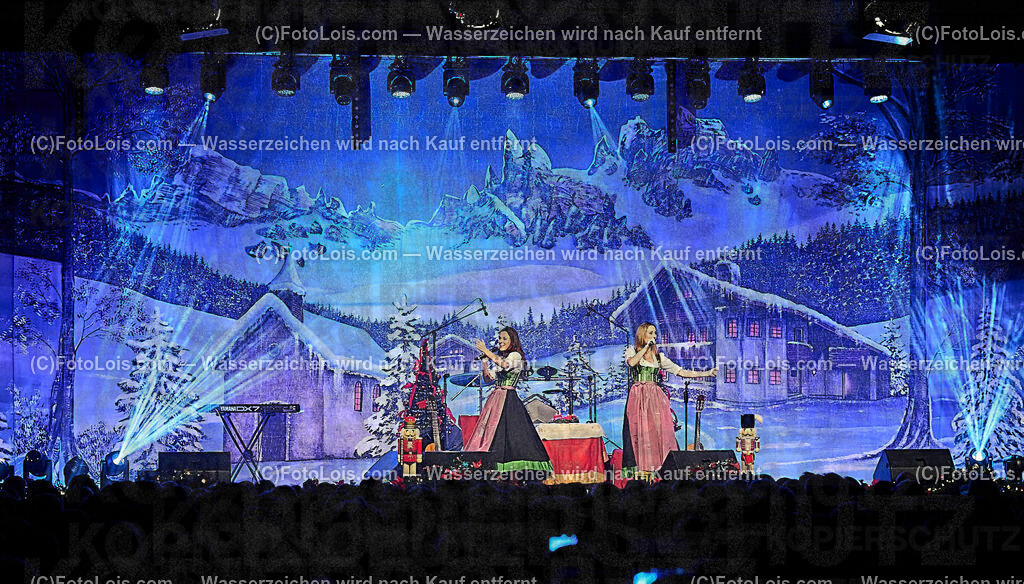 ALP0646_STAR-WEIHNACHT_NV-Forum_Sigrid-Marina | (C)FotoLois.com, Alois Spandl, Volkstümliche STAR-WEIHNACHT MIT Sigrid &amp; Marina, NOCKIS, Andy Borg und Die Edlseer im NV-Forum Wieselburg, So 18. Dez. Dezember 2022.