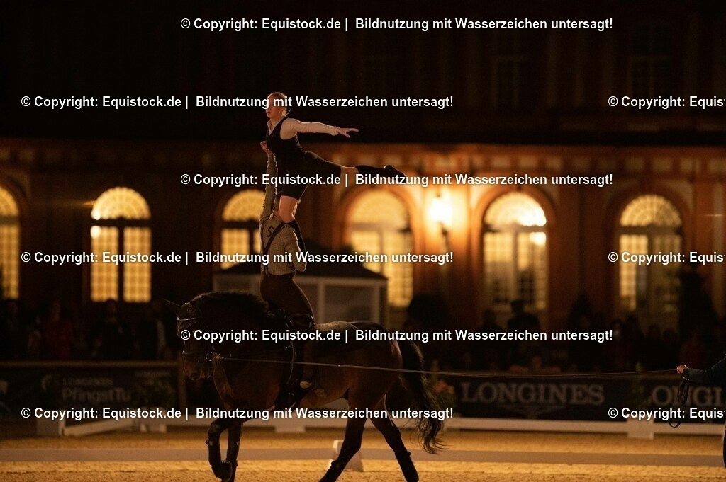 20230527_Voltigieren_NASPA_Flutlicht_1192 | equistock