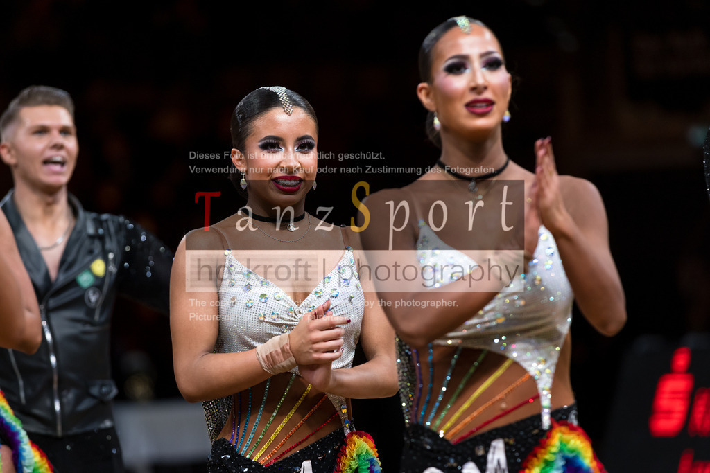 20241109_DM-Formationen_Vorrunde_1028 | Tanzsportbilder, Standardtanz, Lateintanz, WDSF, DTV, LTVB, dancecomp, goc, hessen tanzt, blaues band der spree, walzer, tango, wiener walzer, slowfox, quickstepp, samba, rumba, cha-cha-cha, paso doble. jive, hd-kroft photography, turniertanzsport