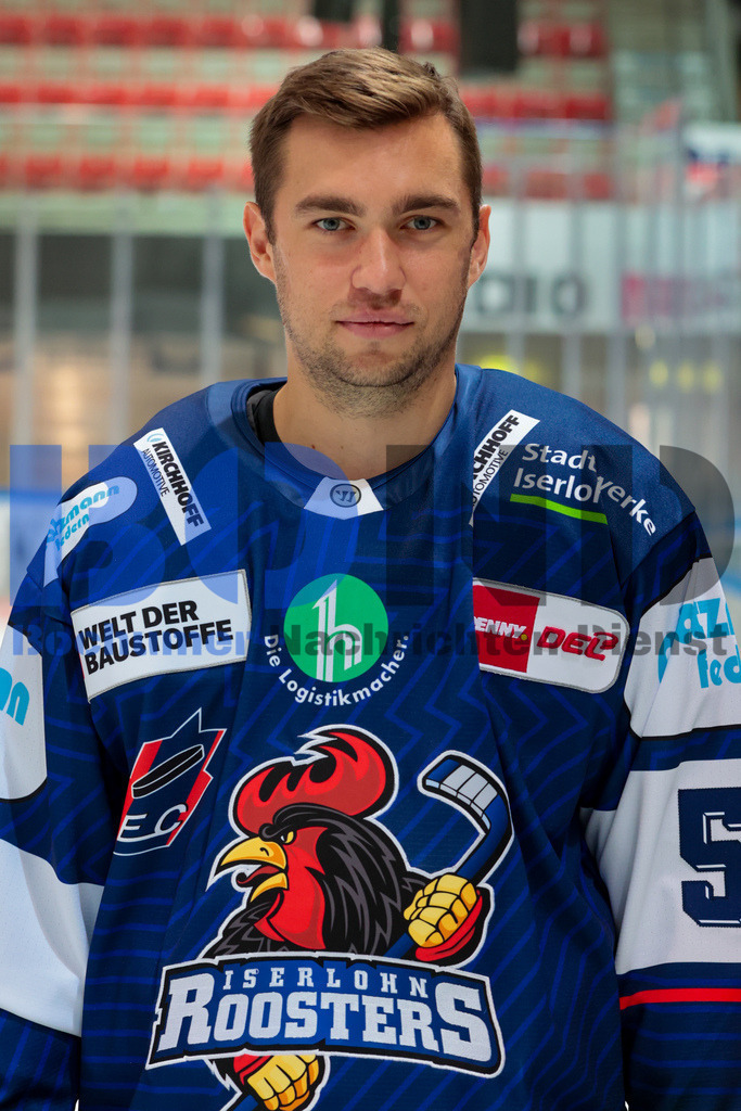 Deutsche Eishockey Liga (DEL): Iserlohn Roosters Teamshooting {date} -  | {headline}(Foto: Sebastian Sendlak / BOND) - Realisiert mit Pictrs.com