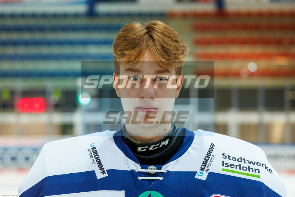 Iserlohn Roosters Teamshooting | Finn Becker - Realisiert mit Pictrs.com