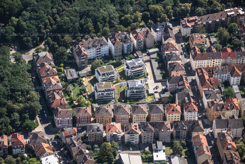 4035536 | BRAUNSCHWEIG 31.07.2020 Wohngebiet der Mehrfamilienhaussiedlung am Prinzenpark an der Nußbergstraße in Braunschweig im Bundesland Niedersachsen, Deutschland. Weiterführende Informationen bei: Baugenossenschaft ›Wiederaufbau‹ eG,  Kanada Bau AG,  Proficon GmbH. // Residential area of the multi-family house settlement on Prinzenpark in Brunswick in the state Lower Saxony, Germany. Further information at: Baugenossenschaft a??Wiederaufbaua?? eG,  Kanada Bau AG,  Proficon GmbH. Foto: Gerhard Launer