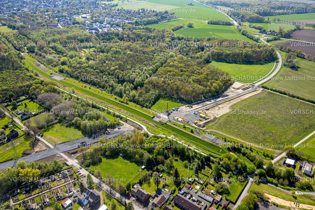 Bergkamen230406651 | Luftbild, Baustelle der Trasse für die L821n Ortsumgehung zwischen Erich-Ollenhauer-Straße und Lünener Straße, Oberaden, Bergkamen, Ruhrgebiet, Nordrhein-Westfalen, Deutschland