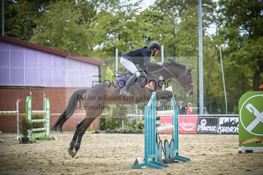 DOS_0764 | Entdecke hochwertige Reitturnierfotos von Foto Oger. Professionell, emotional und authentisch – jetzt Lieblingsmomente im Shop bestellen.Deutschlandweite Turnierfotografie. - Realisiert mit Pictrs.com