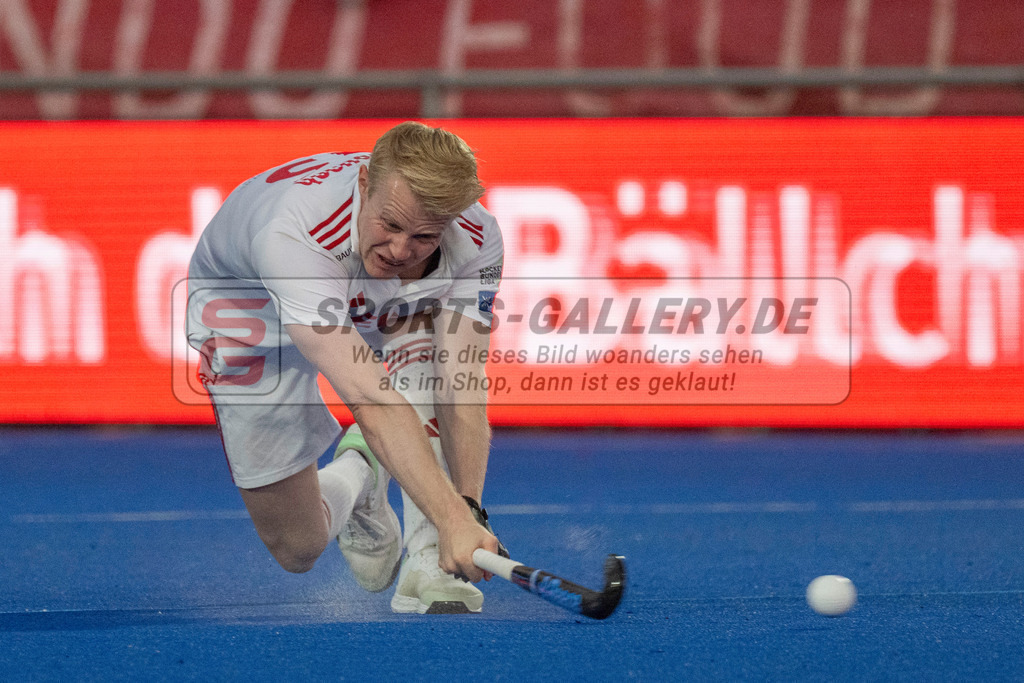 Final4_20250531-2028-Z09_3888 | Krefeld, Deutschland, 31.05.2025:  Feldhockey Final4 2025 – „Deutsche Feldhockey-Meisterschaften 2025“ im Gerd-Wellen-Hockeyanlage am 31.05.2025 in Krefeld, Deutschland. (Foto von Kramhöller/Fehrmann/Kaste)Krefeld, Germany, 31.05.2025: Feldhockey Final4 2025 – „Deutsche Feldhockey-Meisterschaften 2025“ in Gerd-Wellen-Hockeyanlage at 31.05.2025 in Krefeld, Deutschland. (Foto from Kramhöller/Fehrmann/Kaste)