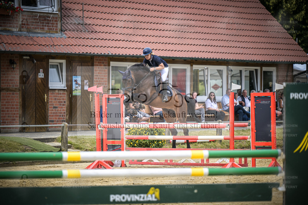 DOS_6247 | Entdecke hochwertige Reitturnierfotos von Foto Oger. Professionell, emotional und authentisch – jetzt Lieblingsmomente im Shop bestellen. - Realisiert mit Pictrs.com