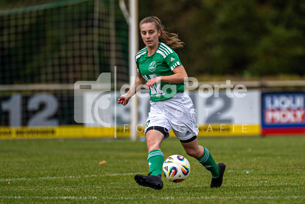 Union Bevensen Frauen - Gerstenkorn_ Sarah (Solo) vs SG Dannenberg 111025 dlP | immodelaporte-sportfotos - Realisiert mit Pictrs.com