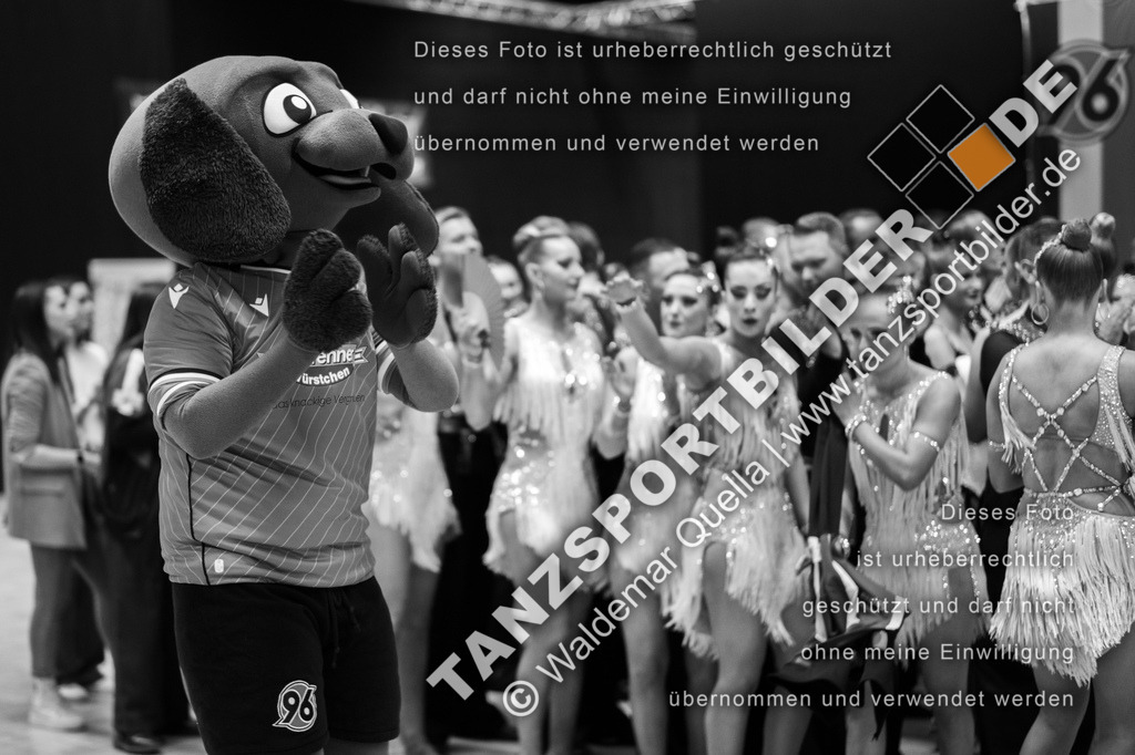 20250222-11763 | Hier finden Sie Tanz Bilder vom Latein und Standard Formationen tanzen. Sportbilder vom Tanzsport. Schöne Fotos und von Weltmeisterschaft, Europameisterschaft, Bundesliga, Regionalliga, Oberliga und Landesliga sowie von GOC Stuttgart, DanceComp, WM Bremen