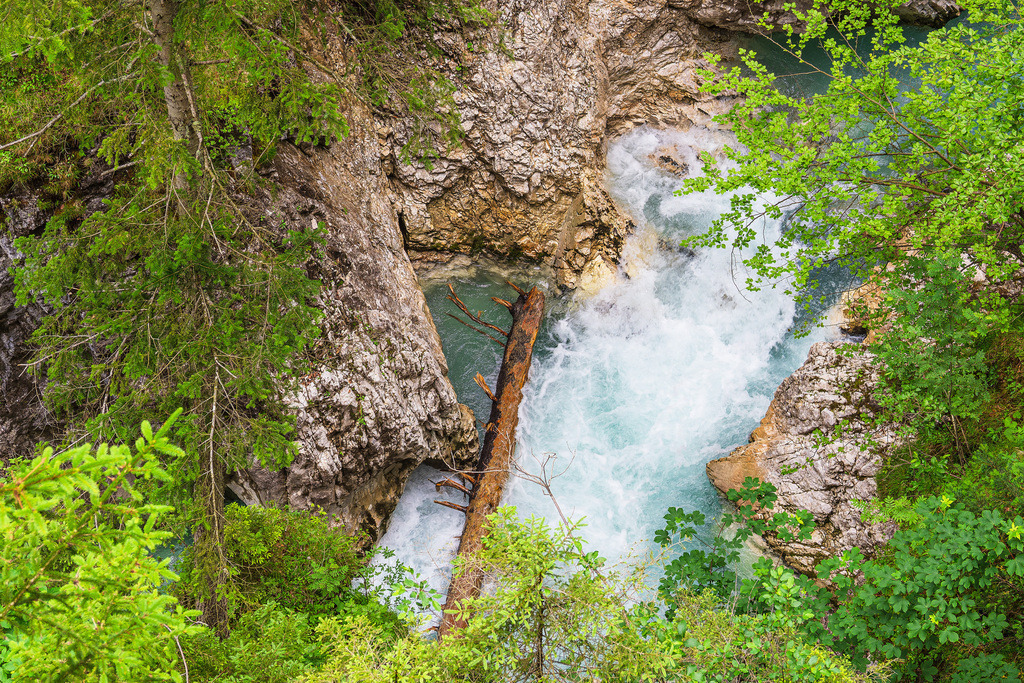 Blick in die Leutaschklamm bei Mittenwald in Bayern | Blick in die Leutaschklamm bei Mittenwald in Bayern.