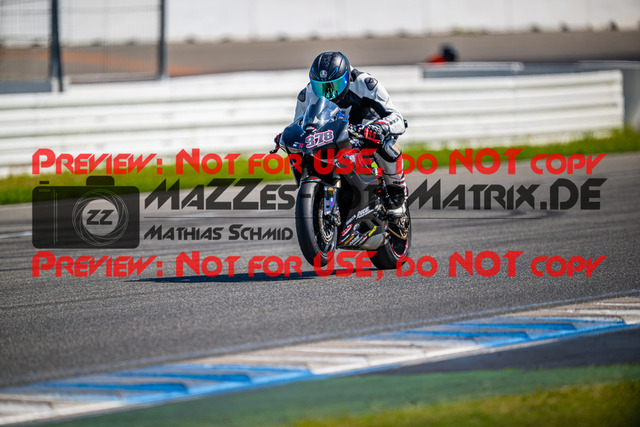 MaZZes_FotoMatrix_240520_6021986_7097 | ROT