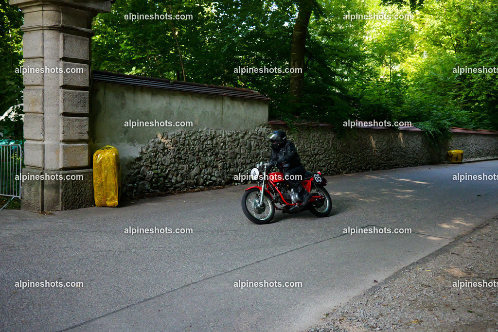 P1015395 | Erleben Sie atemberaubende, hochqualitative Fotos Ihrer Fahrt entlang der malerischen Alpenstraßen. Besuchen Sie alpineshots.com, um professionelle Aufnahmen Ihrer unvergesslichen Reise zu finden und zu kaufen - Realisiert mit Pictrs.com