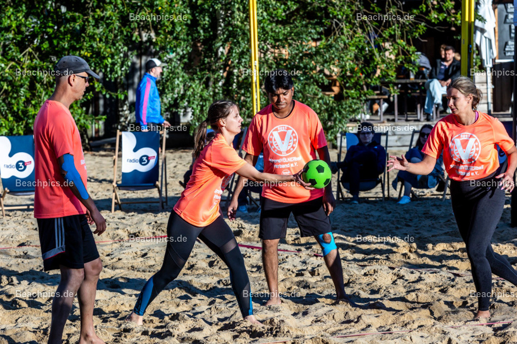 2025-200082805-Strandvölkerball-WM_1 |  23.08.2025; Berlin Foto: Gerold Rebsch - www.beachpics.de