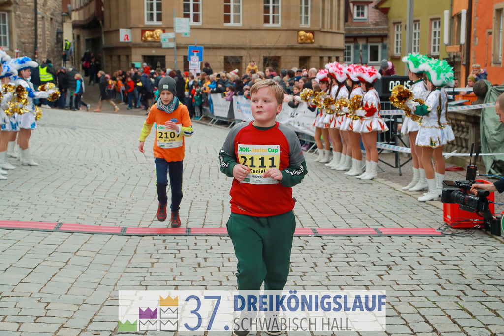 AOK JuniorCup 400m | 3Koenigslauf 2023 - Realisiert mit Pictrs.com