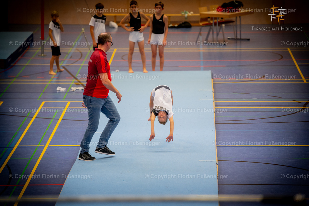 Promo-419 | "Fussifoto.com – Ihr Ansprechpartner für hochwertige Fotografie! Entdecken Sie kreative Bilder und professionelle Dienstleistungen. Kontaktieren Sie uns für Ihre Projekte!"