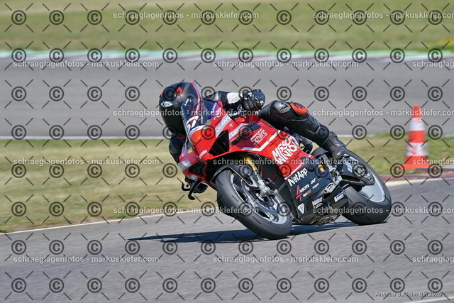 26BT01-1696 | 067 - Realisiert mit Pictrs.com