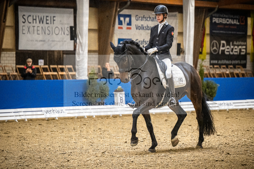 DOS_1476 | Entdecke hochwertige Reitturnierfotos von Foto Oger. Professionell, emotional und authentisch – jetzt Lieblingsmomente im Shop bestellen.Deutschlandweite Turnierfotografie. - Realisiert mit Pictrs.com