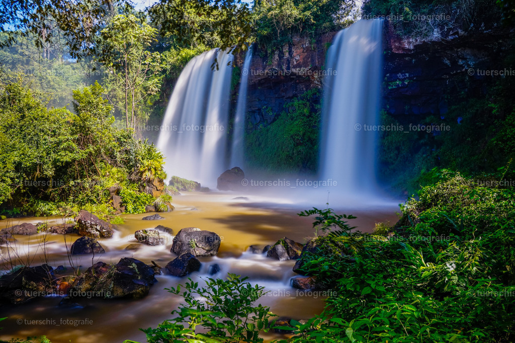 _DSC3478 (1) | Langzeibelichtung bei den Iguazu Wasserfällen in Argentinien  - Realisiert mit Pictrs.com