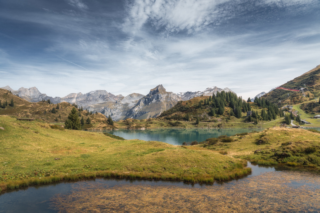 Trüebsee Herbst | Der Trüebsee liegt unterhalb des Titlis in Engelber - Realisiert mit Pictrs.com