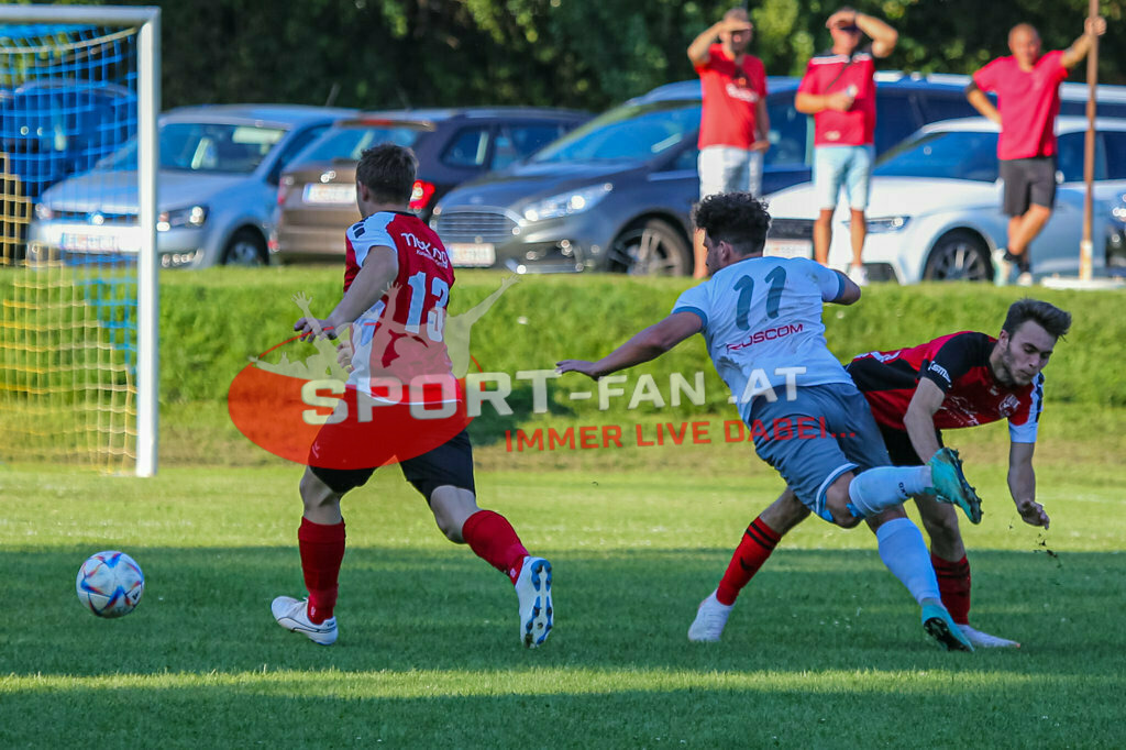 SG Krumpendorf/Pörtschach - ASKÖ Gurnitz 1-2, 1. Klasse C | Marcel Steiner (ASKÖ Gurnitz #13) Stefan Franz (SG Krumpendorf/ATUS Pörtschach #11) SG Krumpendorf/Pörtschach - ASKÖ Gurnitz 1-2 am 20.08.2023 in Krumpendorf
(Sportplatz), Austria, (Photo by Ernst Krawagner sport-fan.at) - Realisiert mit Pictrs.com