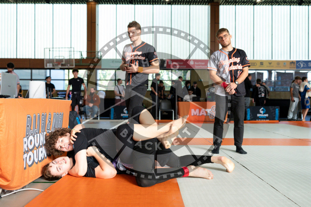 20240915PBB0429 | Athletes compete during the Grappling Industries’ grappling and Brazilian jiu-jitsu competition in Berlin, on September 15, 2024.