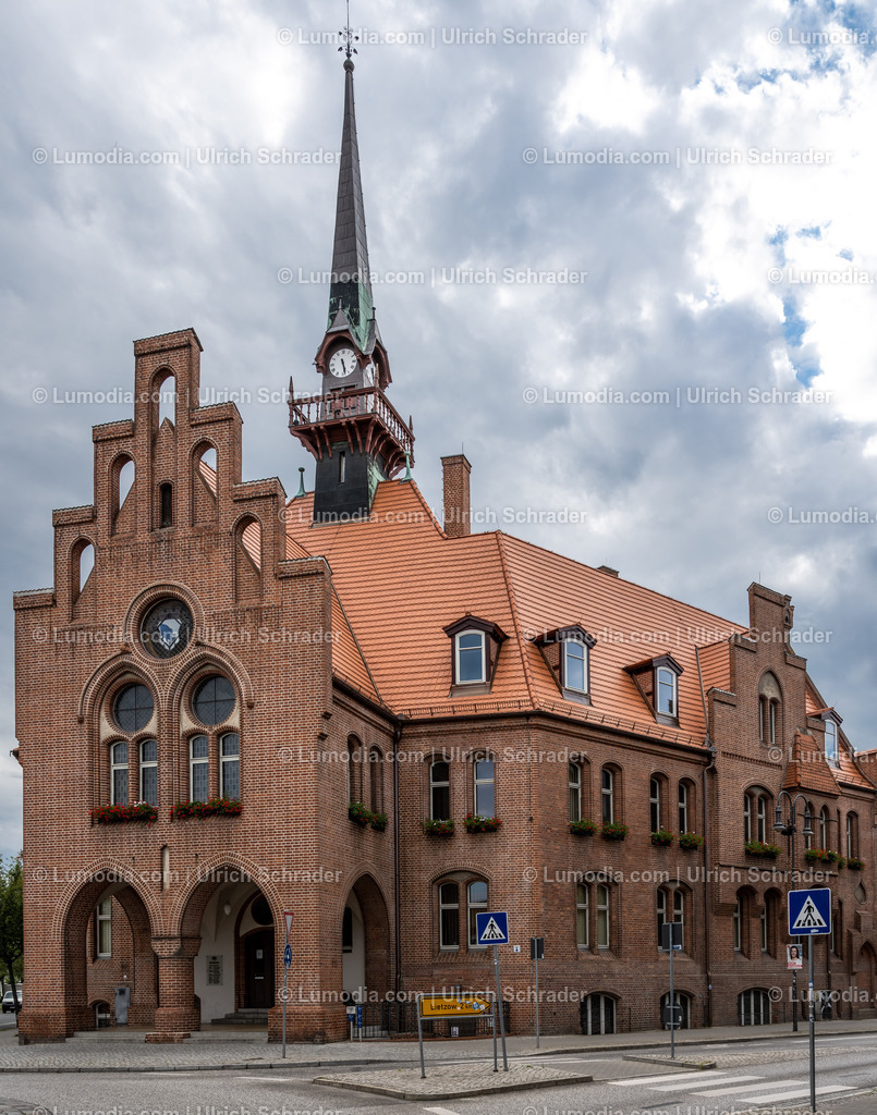 10049-12496 - Nauen im Havelland | Stockfoto und Bilderpool mit Bildmaterial aus Deutschland, dem Harz, Halberstadt, Quedlinburg, Wernigerode und weltweit. Qualitativ hochwertige und professionelle Fotos anschauen und kaufen. - Realisiert mit Pictrs.com