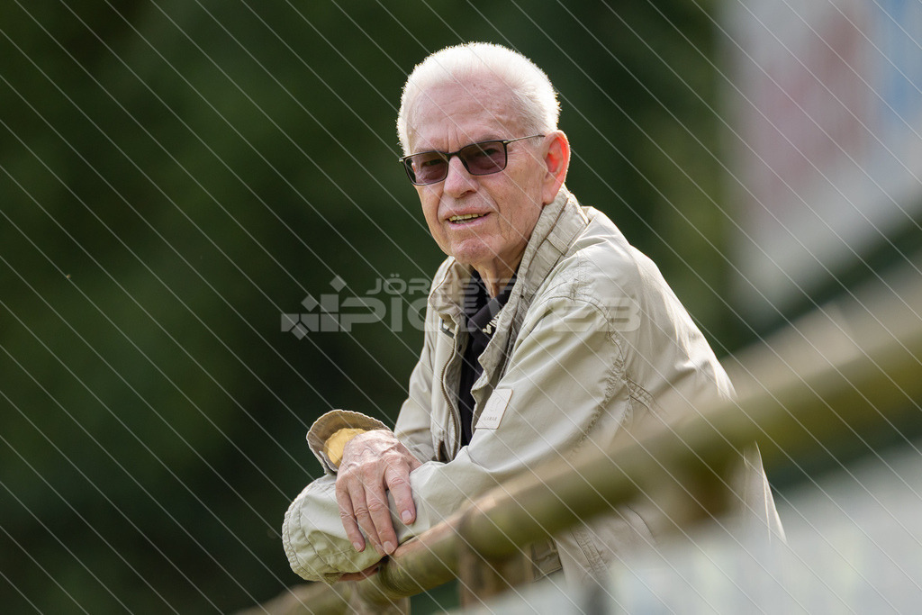 20250920_Picselweb-Fotografie_1R3_1524 | JFV D/A &amp; Stade - VfB Oldenburg0:1 VfB no70:2 VfB no70:3 VfB JFV Eigentor0:4 VfB no70:5 VfB no71:5 JFV no3 Jaric Jimenez-Voss2:5 JFV no9 Janko Sylvester3:5 JFV no16 Damian Elias Mihro Burekovic - Realisiert mit Pictrs.com