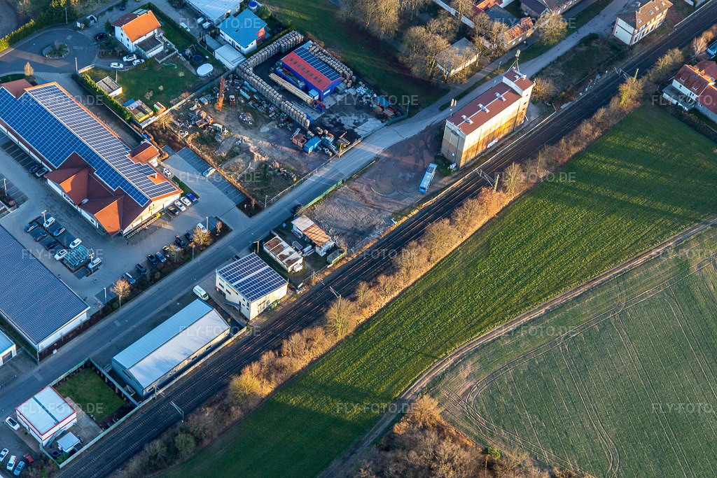 Luftbild: Raiffeisen Warenhandelsgesellschaft Südpfalz mbH in Neuen-Morgen in Rheinzabern im Bundesland Rheinland-Pfalz in Deutschland.Foto: IMG_130738.jpg vom 23.02.2022 durch Werner Riehm/FLY-FOTO.deOrtsgemeinde Rheinzabern - Eine weitere WordPress-WebsiteRaiffeisen Agrarhandel Pfalz | Raiffeisen Agrar Pfalz
