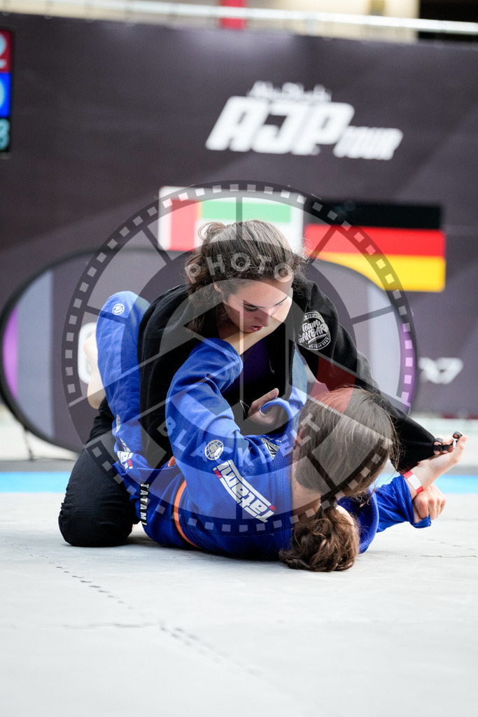 20250920PBB0659 | Athletes compete during the AJP Tour Hamburg International Jiu-Jitsu Championship, on September 20, 2025 in Hamburg, Germany. © Chiara Dazi / photoblackbelt