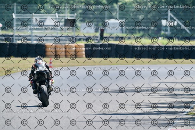 25bt04-0799 | markuskiefer.com - Realisiert mit Pictrs.com