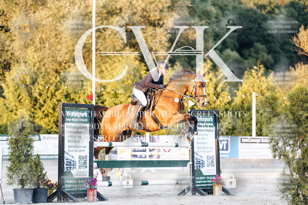 CK901200 | Turnierfotografie Pferdefotografie Trier Rheinland-Pfalz Pferdesport Reitsport Tierfotografie Sportfotografie Pferdevideo Pferdevideografie Equestrianvideography equestrianphotography  - Realisiert mit Pictrs.com