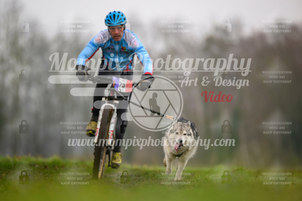 MompixPhotography_CDF2023_FFST_Di_Bike1-80 | PayLife