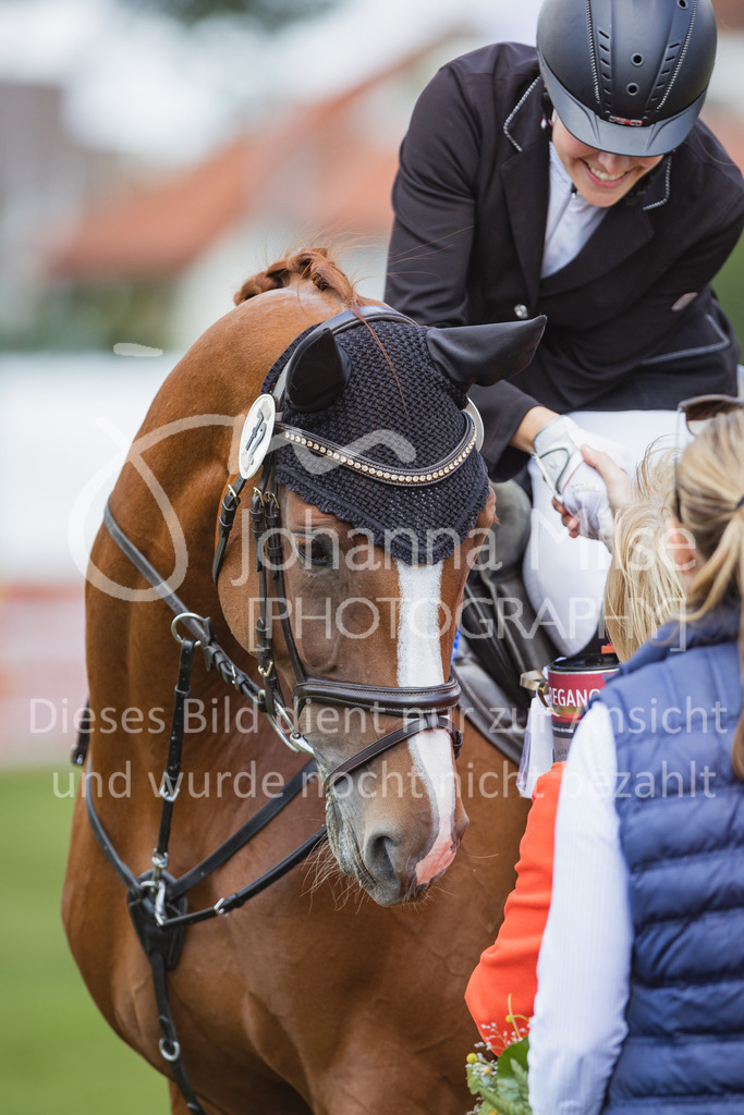 220716_LC_2Ph-A2St-124 | Deine schönsten Turniermomente als professionelle Fotos! Entdecke hochwertige Pferdesport-Fotografie im Online-Shop. Jetzt Fotos finden & bestellen!