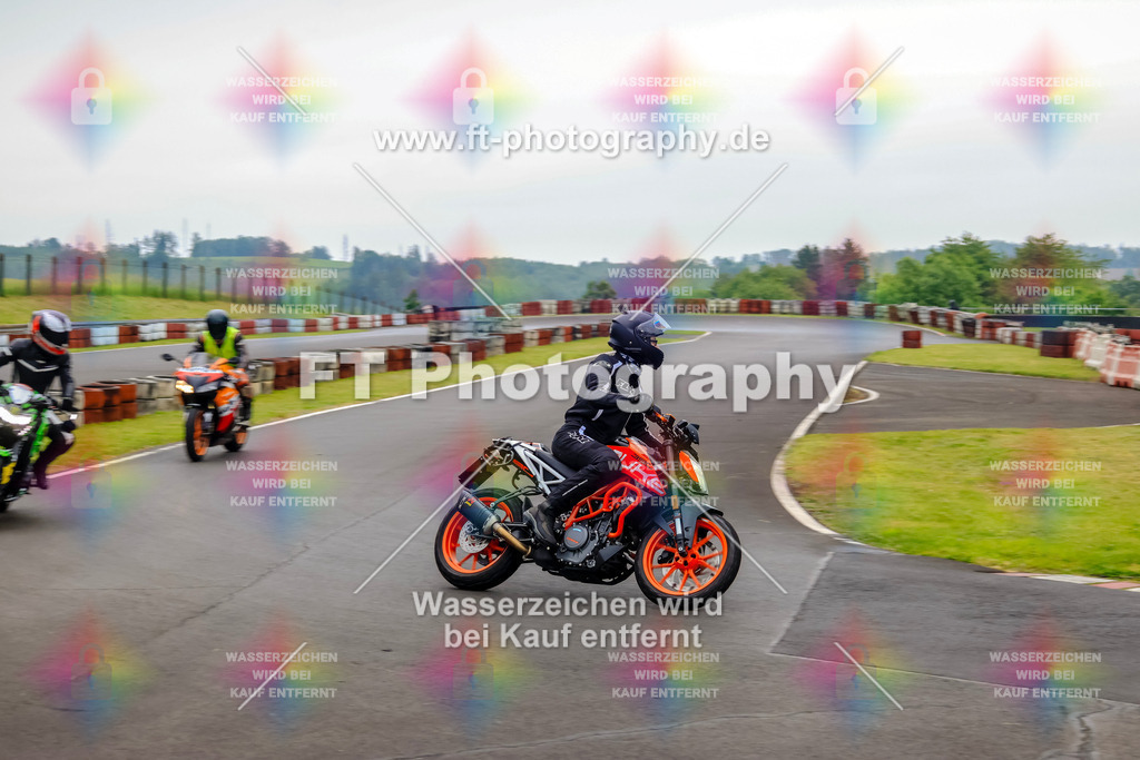 OBK-5383 | Hier findet Ihr Bilder von Touristenfahrten auf der Nürburgring Nordschleife oder von anderen Veranstaltungen die ich besucht habe. Viel Spass beim Durch Schauen 