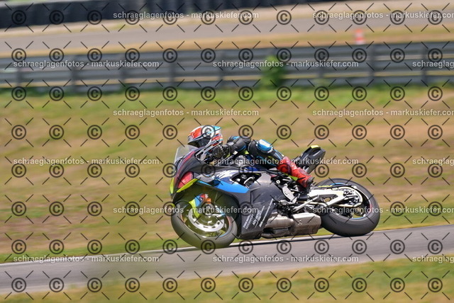 26bt05-1430 | markuskiefer.com - Realisiert mit Pictrs.com